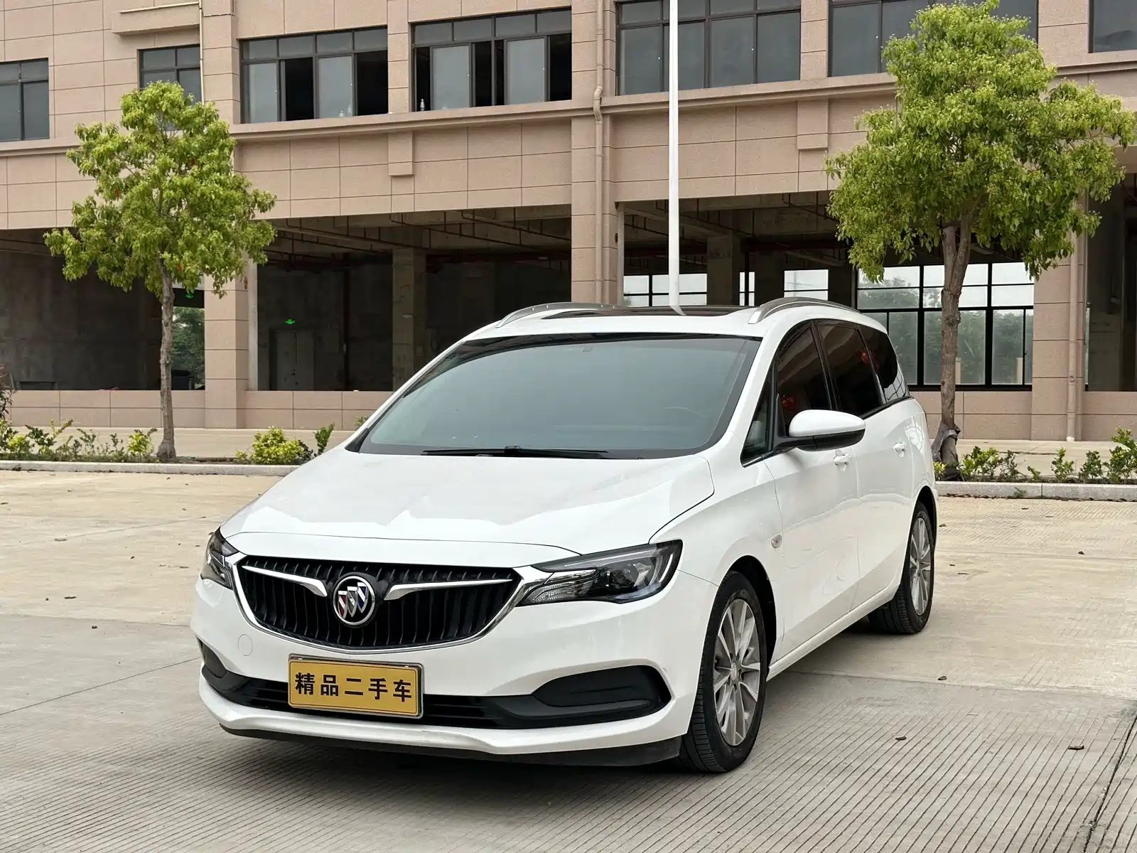 Фото 1 - Buick GL6