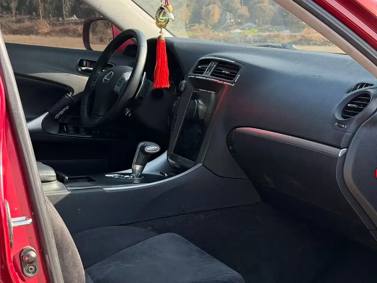 Lexus IS 2011 250 Sport фото 8