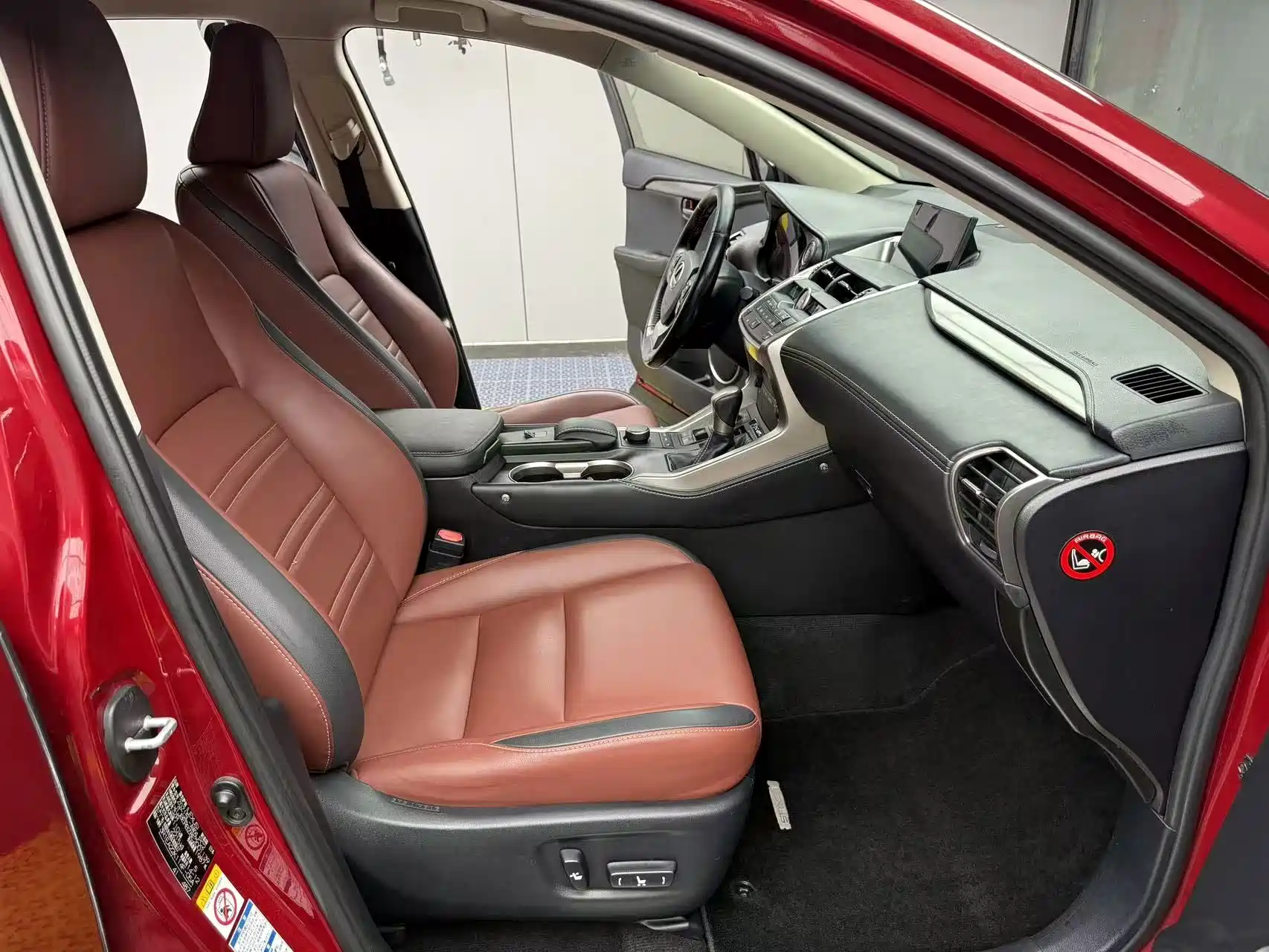 Фото 8 - Lexus NX