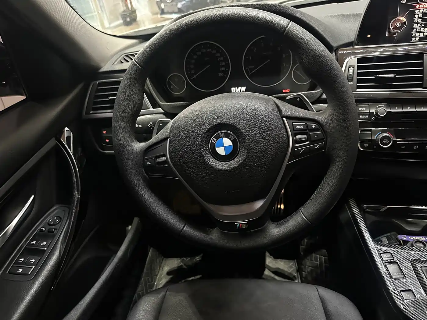 BMW 3 Series 2017 320Li M Sport фото 11