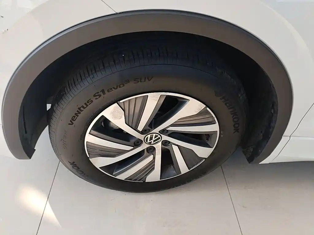 Фото 23 - Volkswagen Tiguan L PHEV