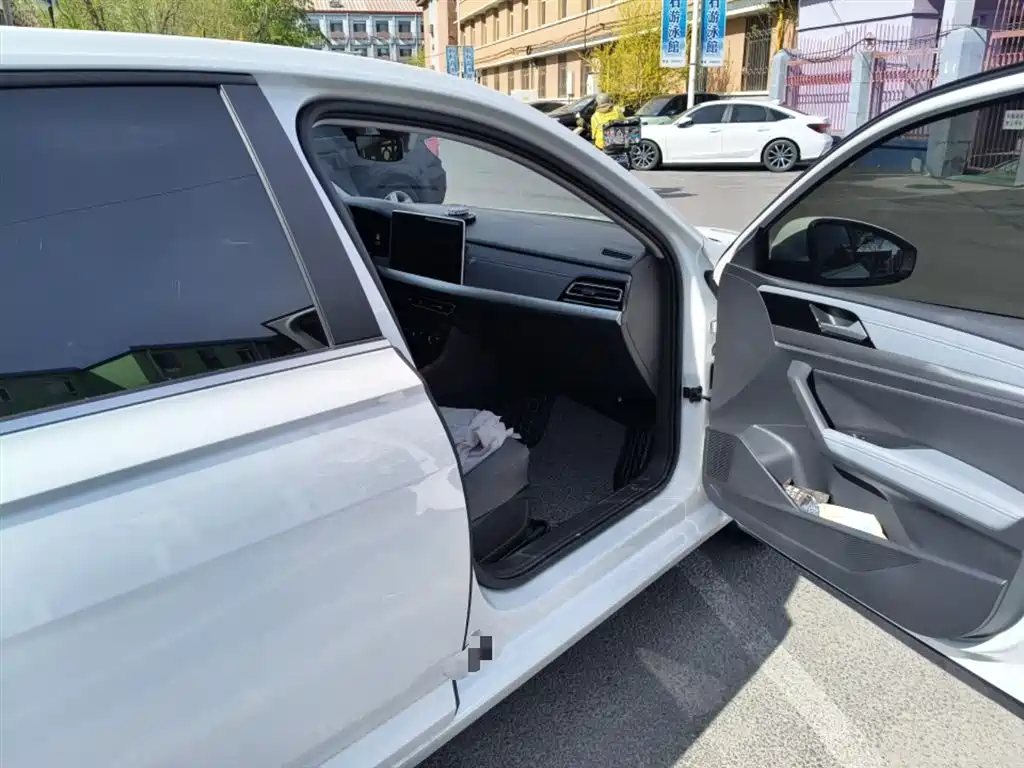 Volkswagen Lavida 2024 Model 1.5L Automatic 5 Million Edition фото 20