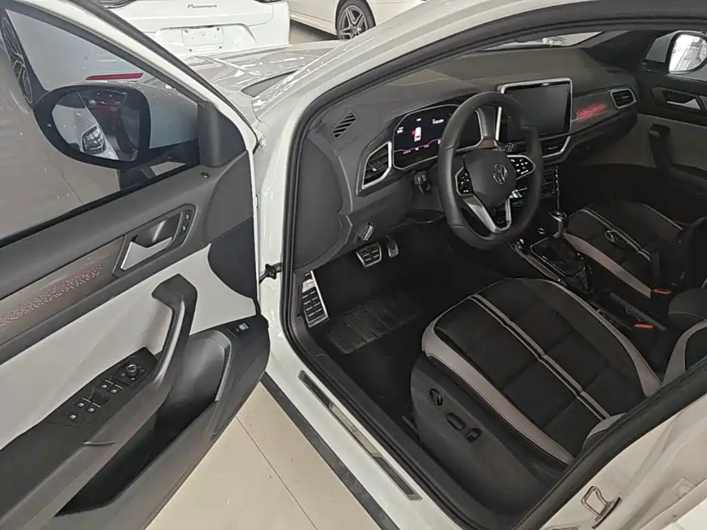 Volkswagen T-Roc, миниатюра 16