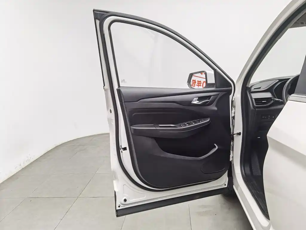 Фото 8 - Wuling Motors Wuling Hongguang S3