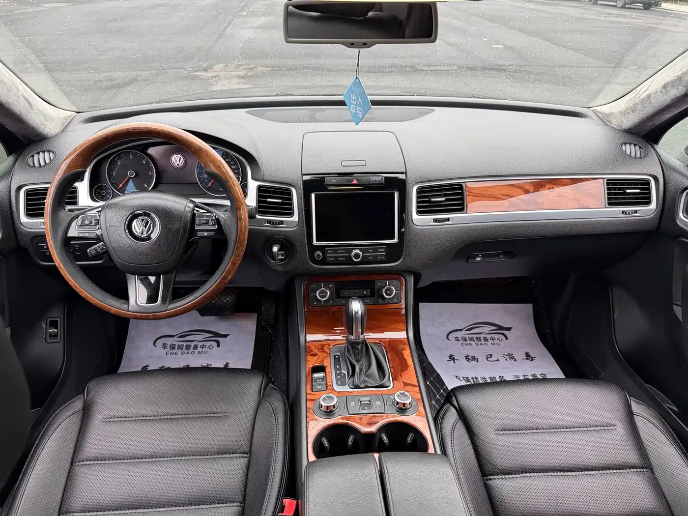 Фото 4 - Volkswagen Touareg