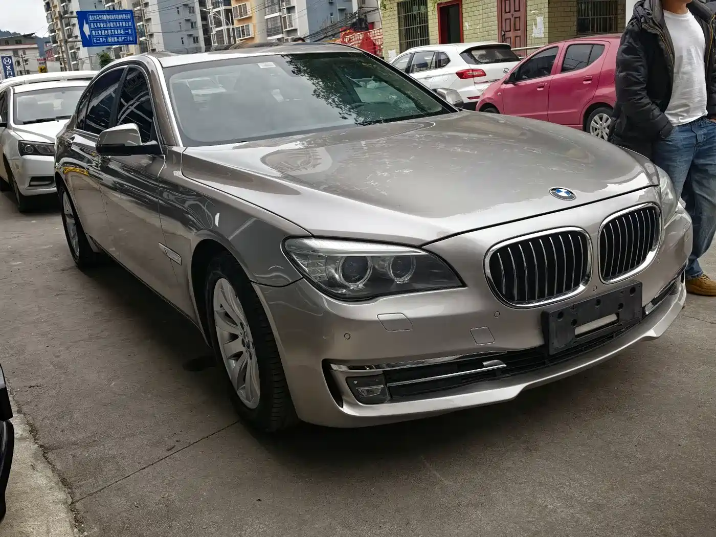BMW 7 Series 2014 730Li Premium фото 2