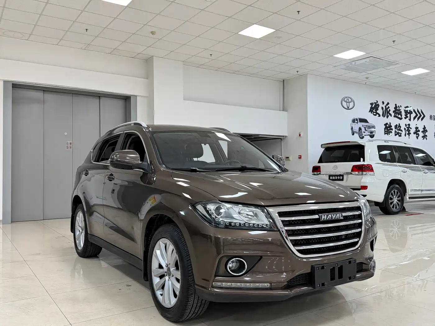 Haval H2 2015 1.5T Automatic 2WD Elite Edition фото 3