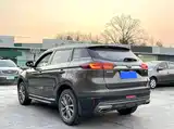Фото 4 - Geely Atlas