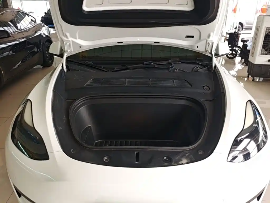Фото 20 - Tesla Model Y