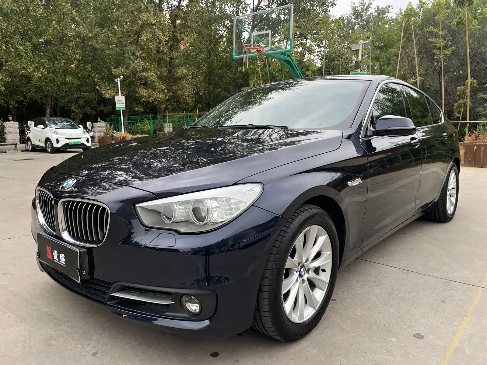 Photo 1 - BMW 5 Series GT