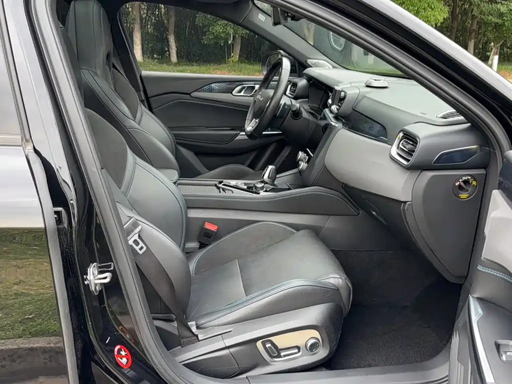 Lynk & Co 03 New Energy 2020 2019 Model 1.5T PHEV Pro