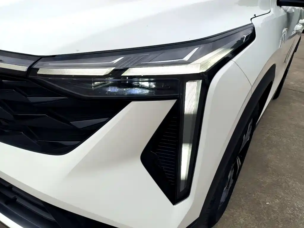 Photo 24 - Geely Atlas