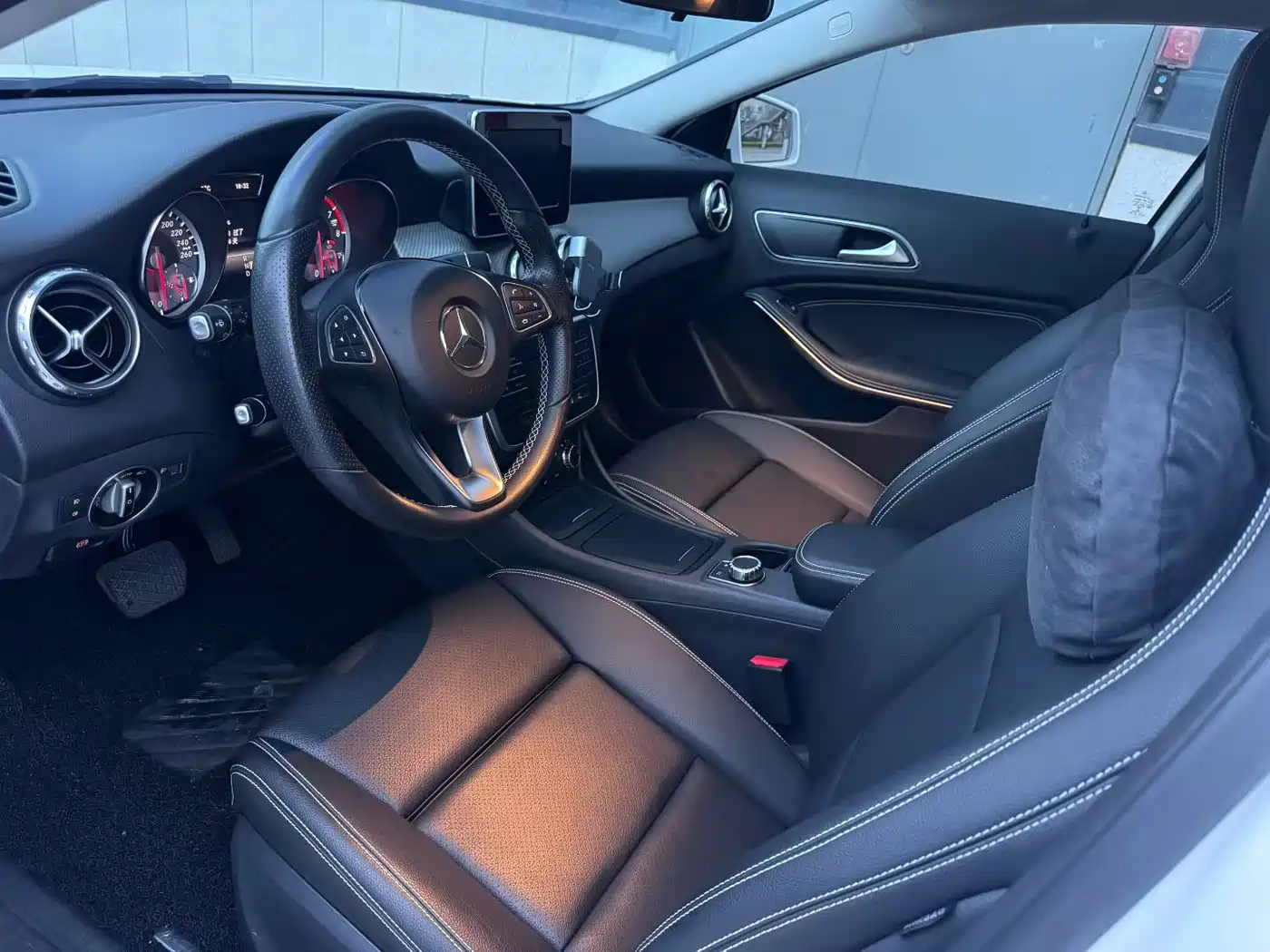 Mercedes-Benz GLA 2016 GLA 200 Dynamic фото 7