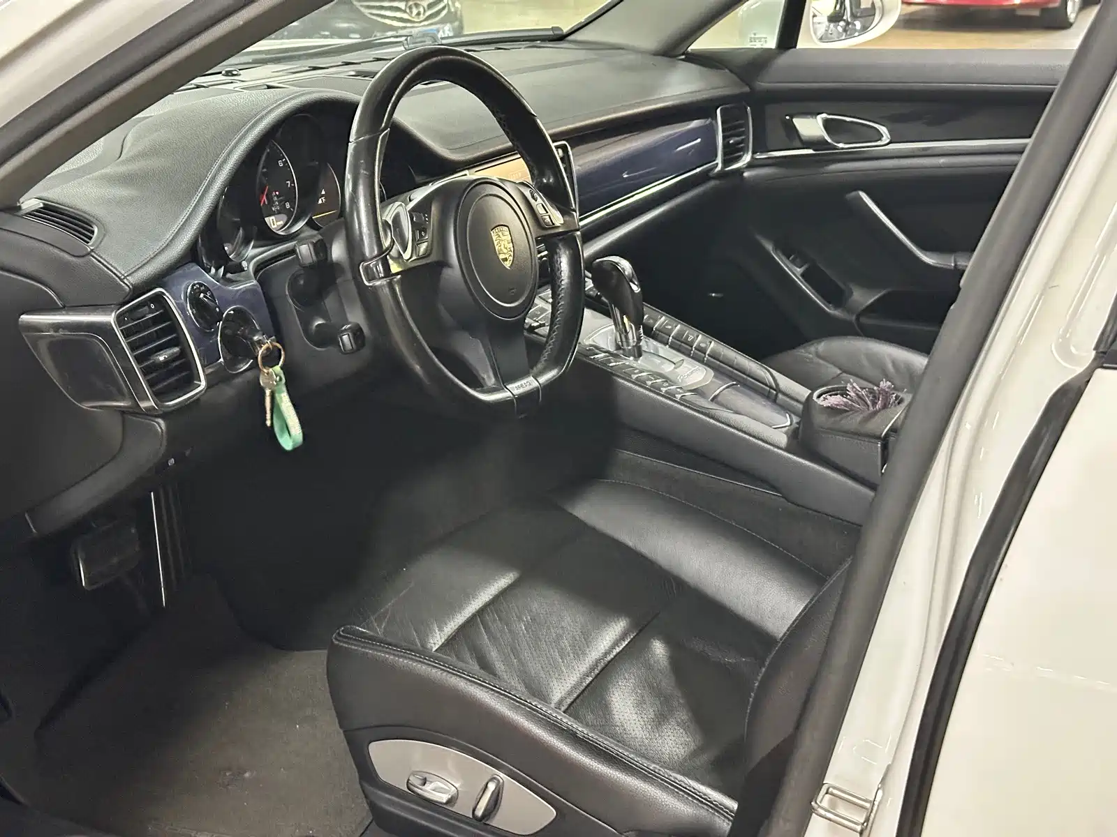 Photo 7 - Porsche Panamera