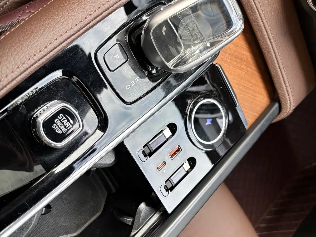 Фото 16 - Volvo S90