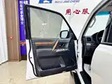 صورة 16 - Mitsubishi Pajero (Import)