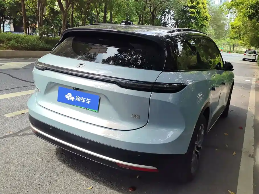 2025 NIO ES6