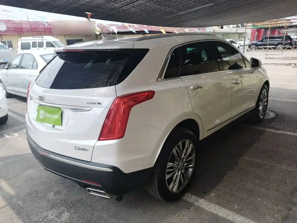 Photo 7 - Cadillac XT5