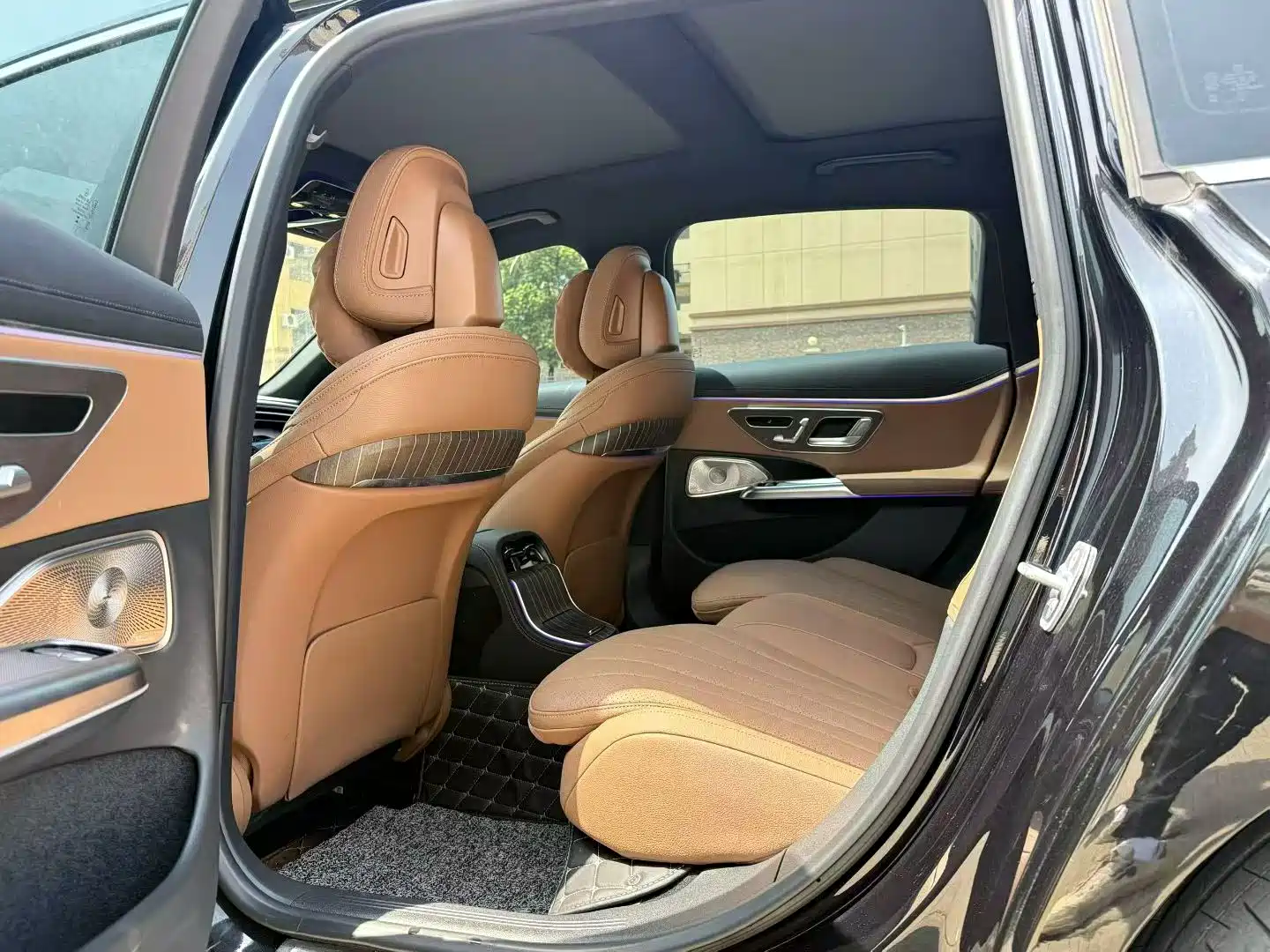 Фото 6 - Mercedes-Benz E-Class
