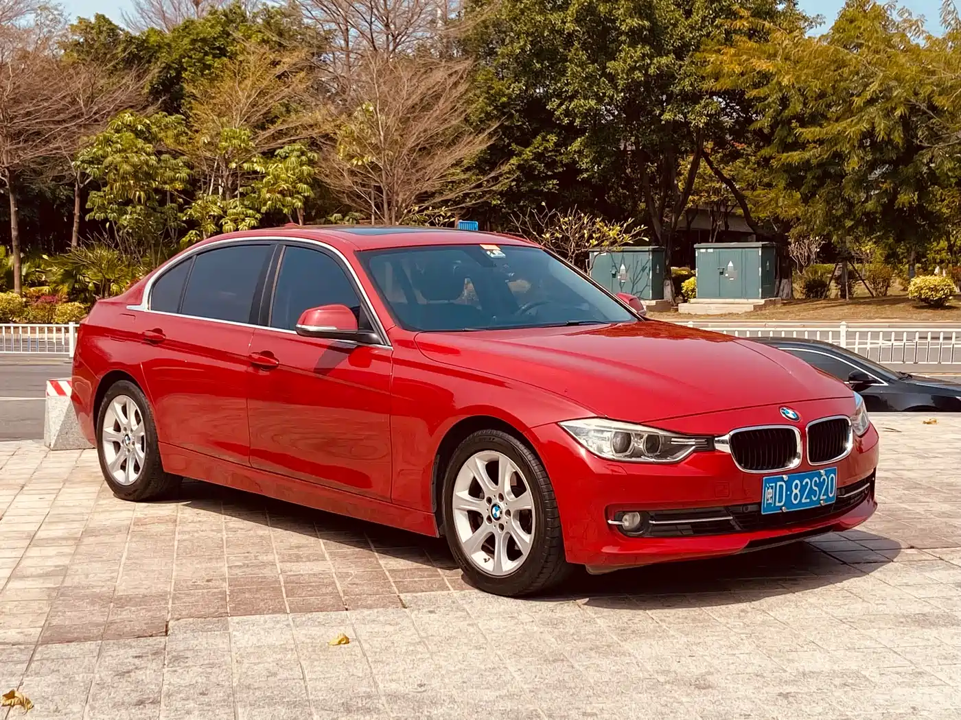 BMW 3 Series 2014 328Li Fashion фото 3