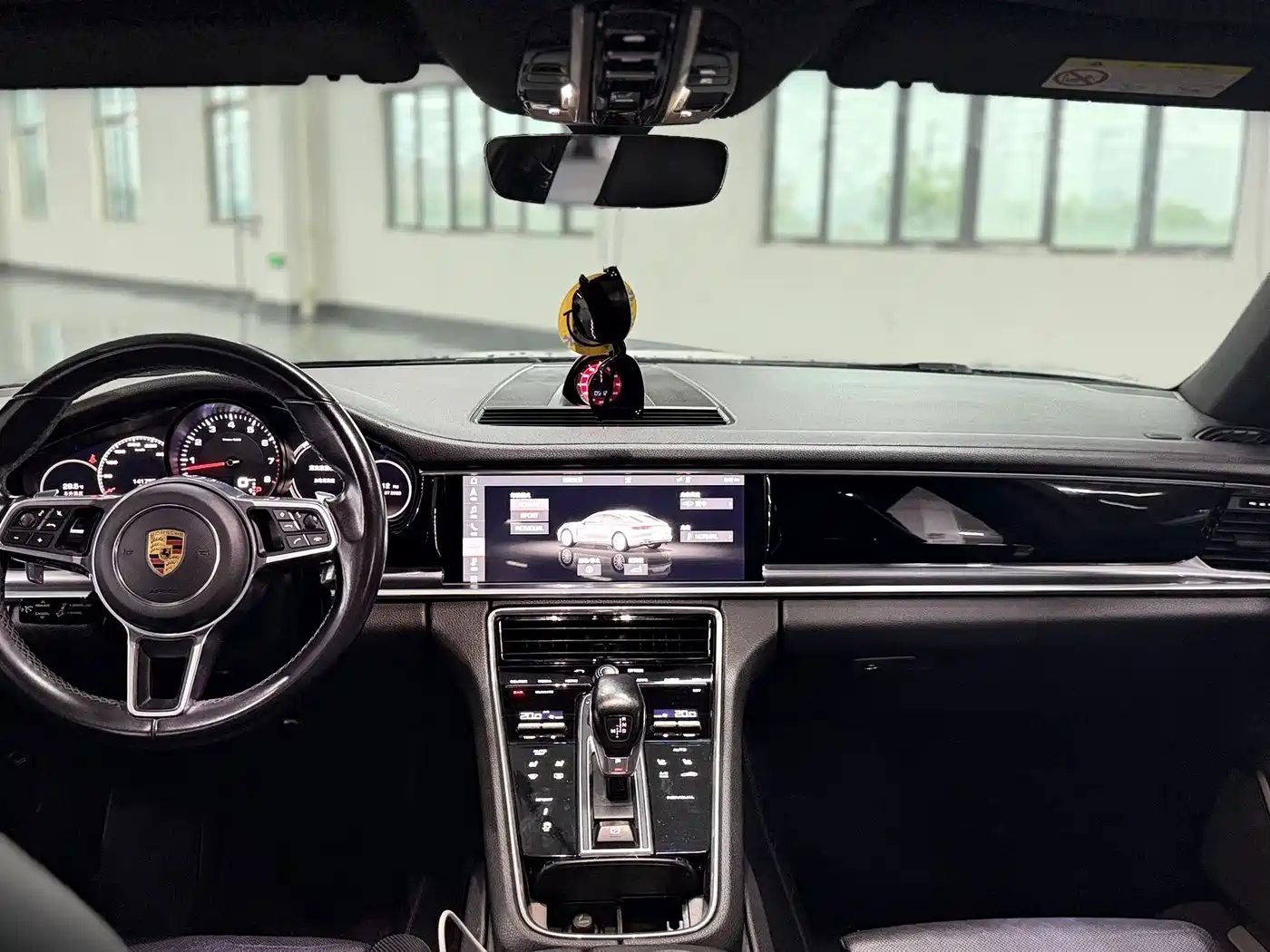 Фото 5 - Porsche Panamera