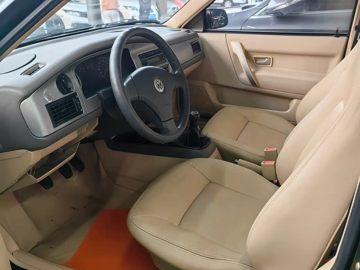 Volkswagen Santana Vista 2010 1.6L Manual Comfort фото 2