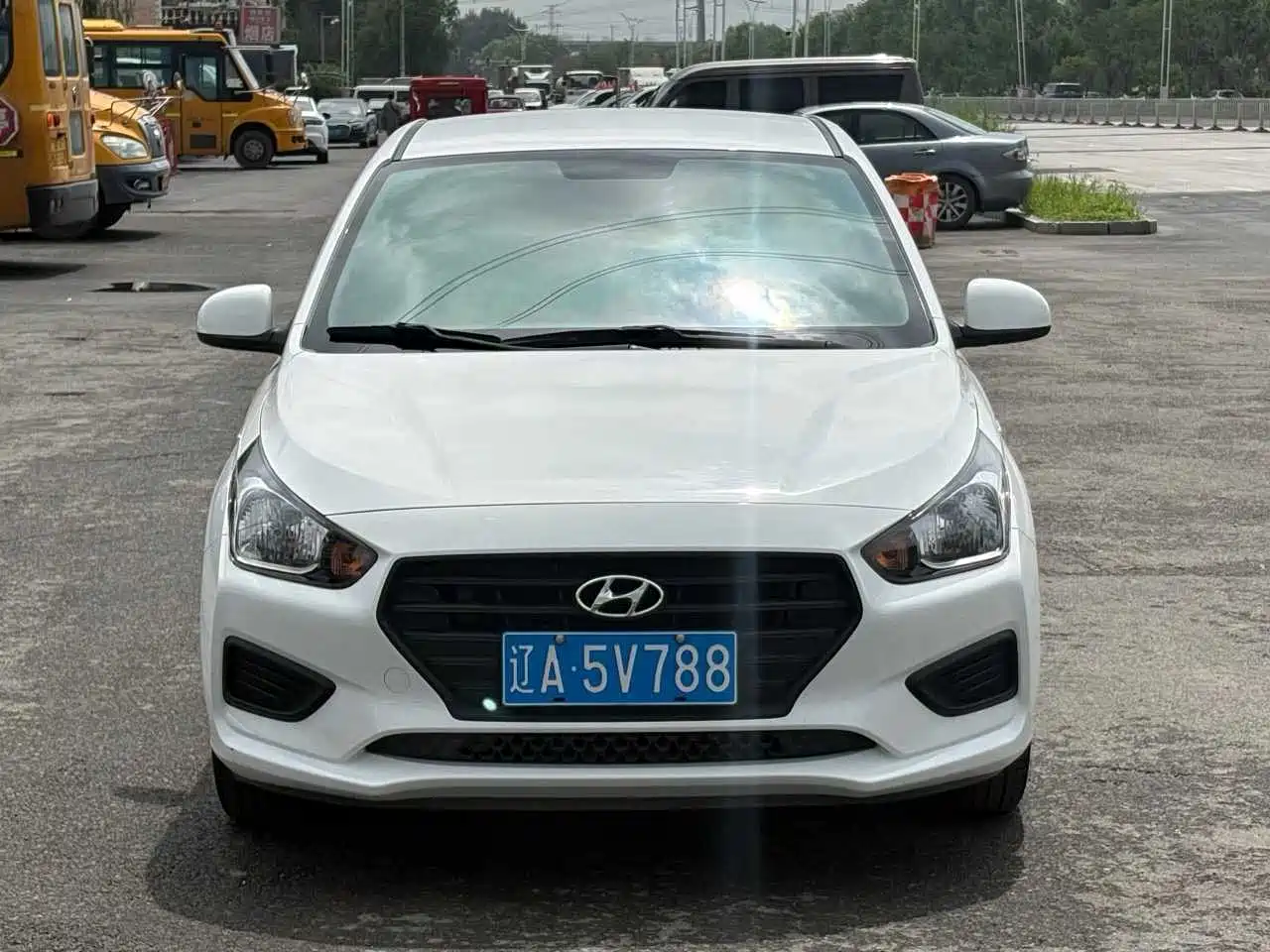 Hyundai Verna 2021 2020 1.4L Manual GLS Colorful Connected Edition