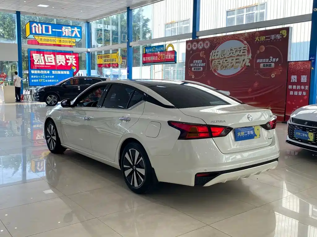 صورة 13 - Nissan Teana