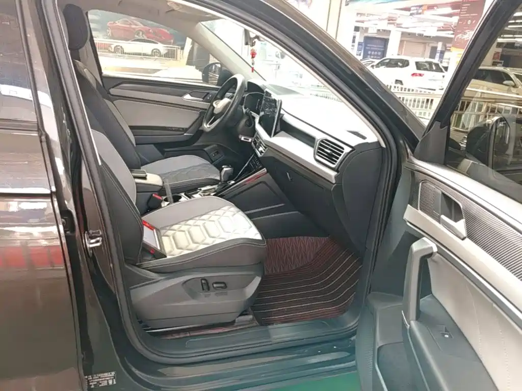 Volkswagen Tayron 2026 2025 Facelift 300TSI Shared Edition