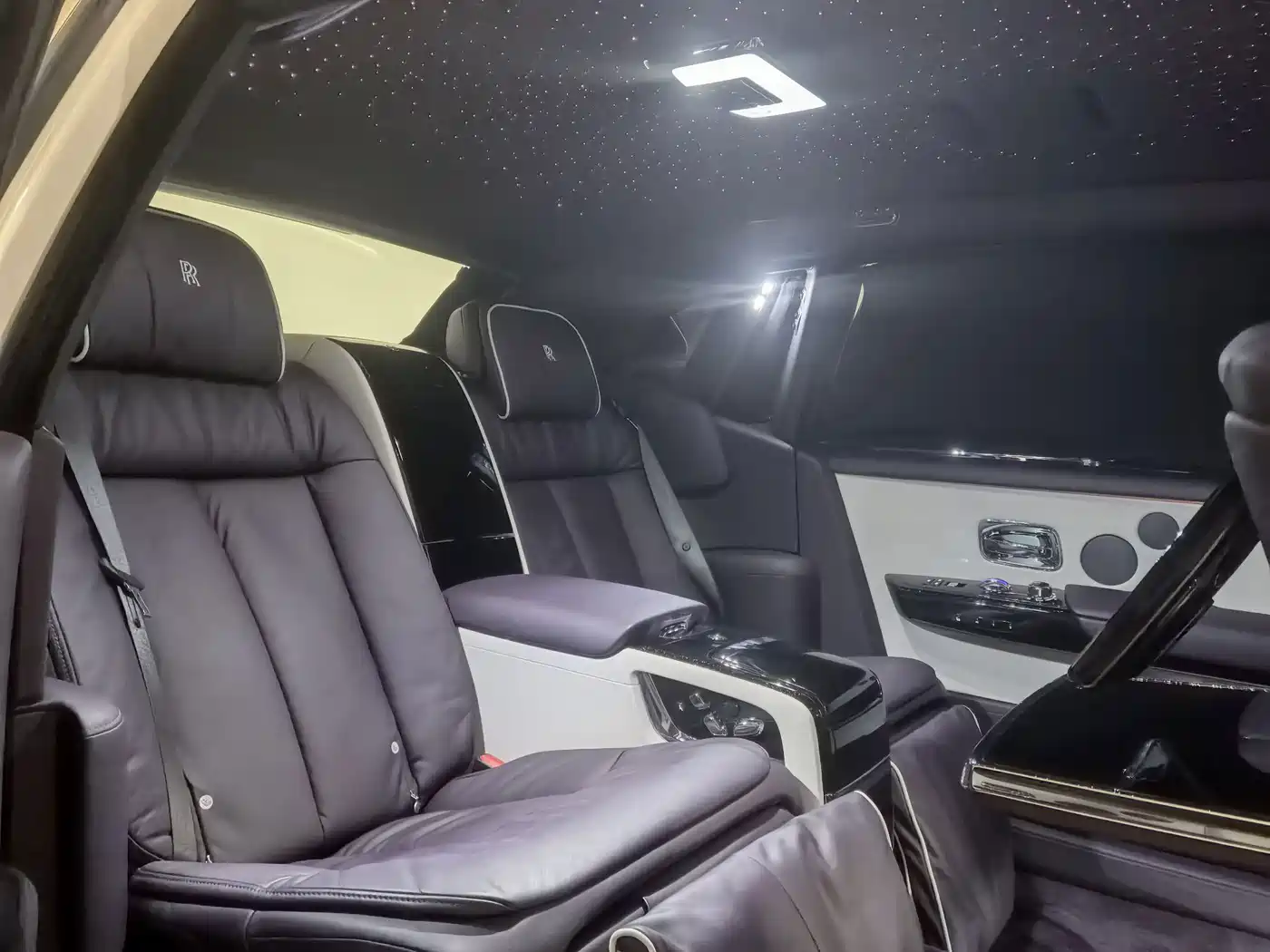 Rolls-Royce Phantom 2020 2018 6.7T Long Wheelbase Version