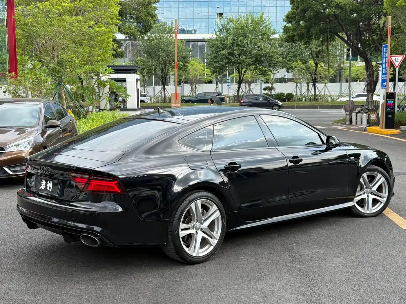 Фото 3 - Audi A7