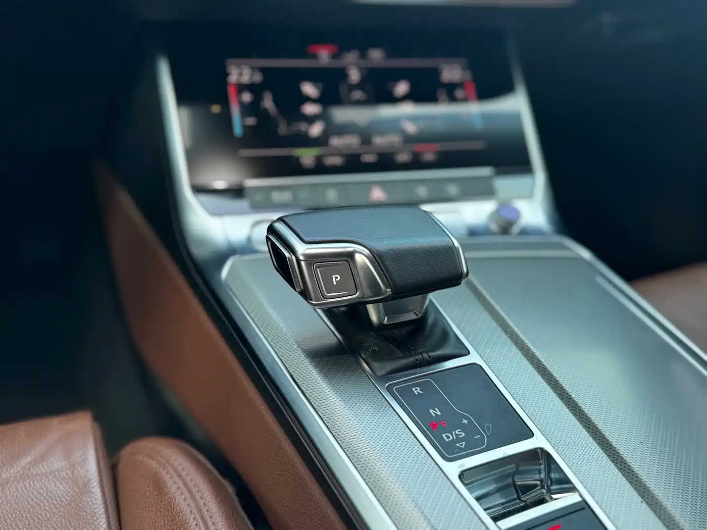 Audi A6L 2019 40 TFSI Luxury Elegance фото 12