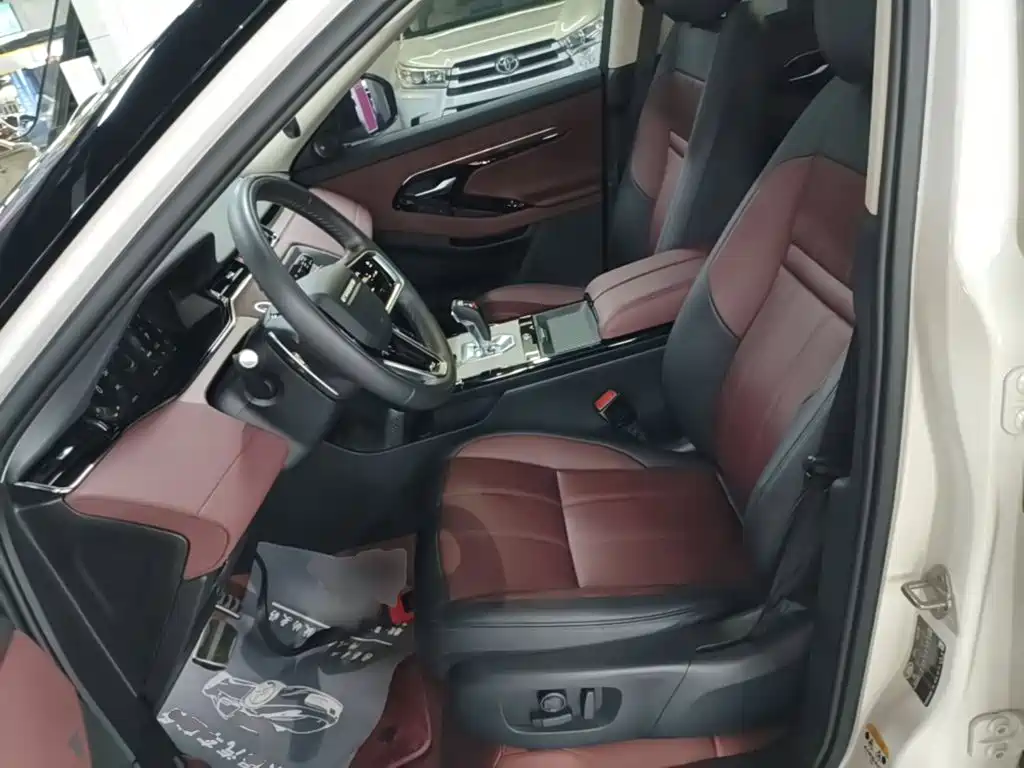 Photo 15 - Land Rover Range Rover Evoque New Energy
