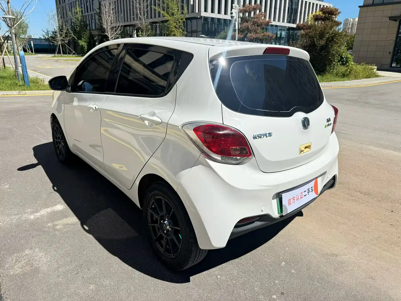 Фото 9 - Changan Benben E-Star