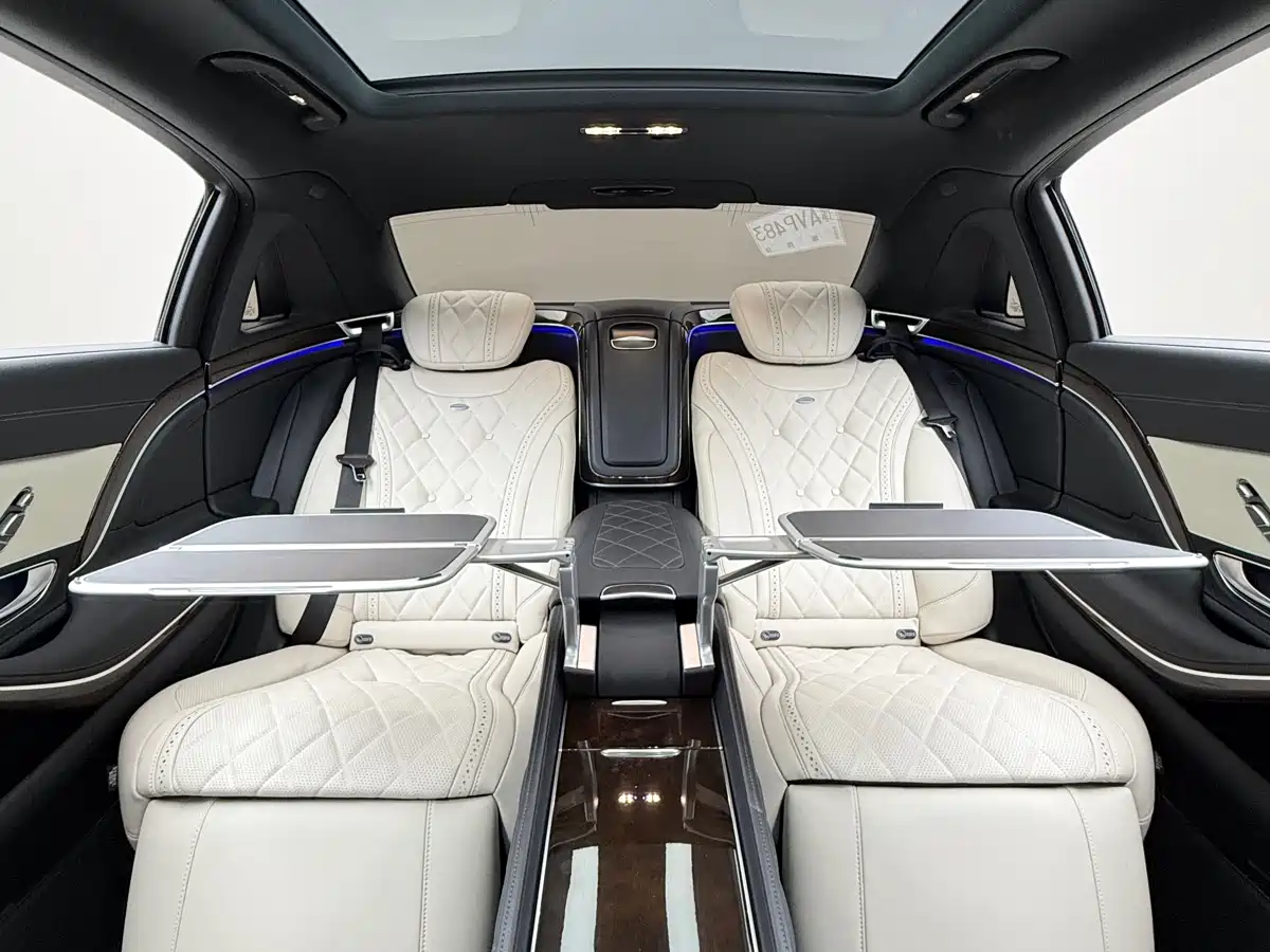Mercedes-Benz Maybach S-Class 2015 S 500 4MATIC фото 16
