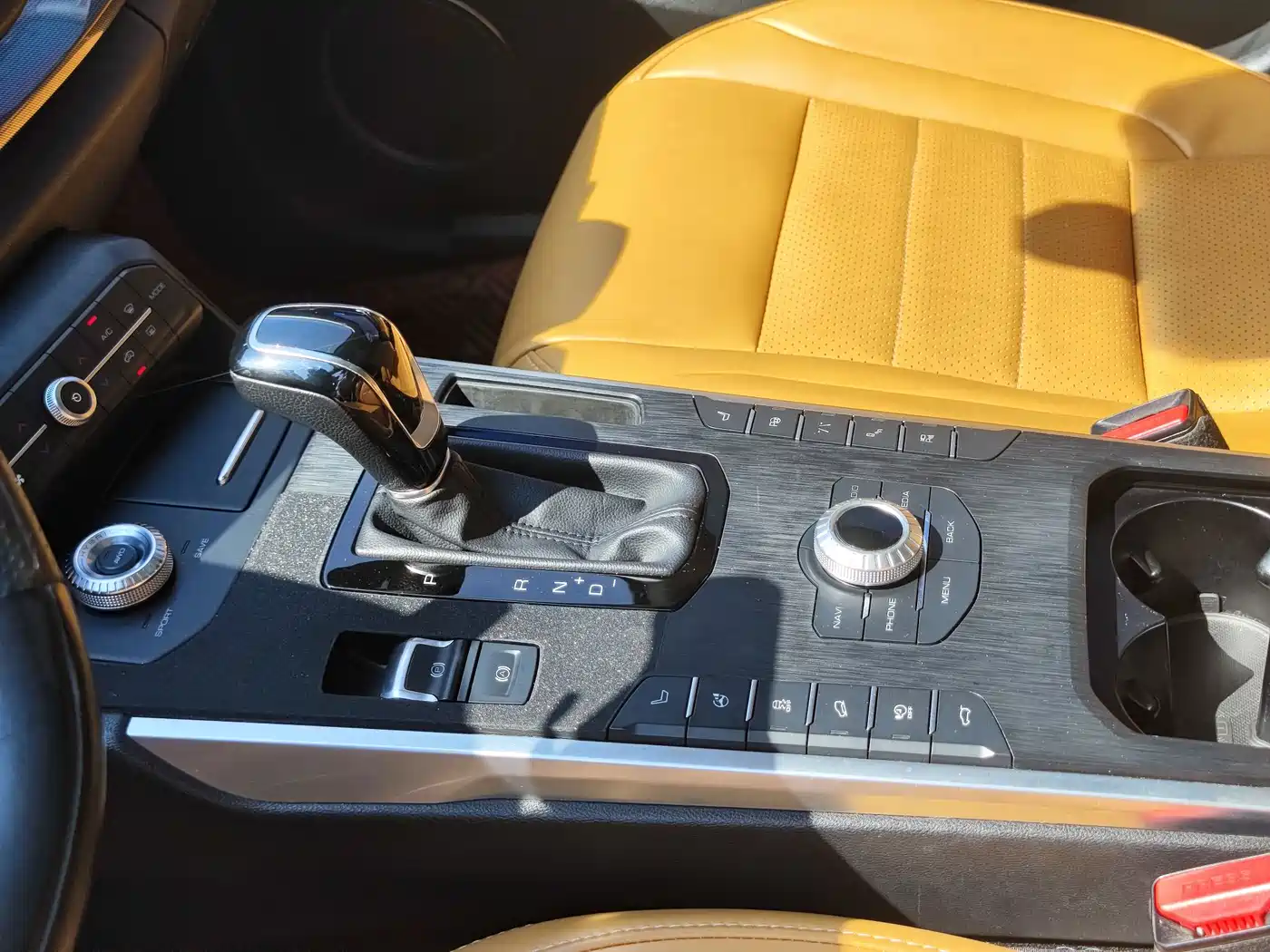 WEY P8 2018 2018 2.0T Flagship Model
