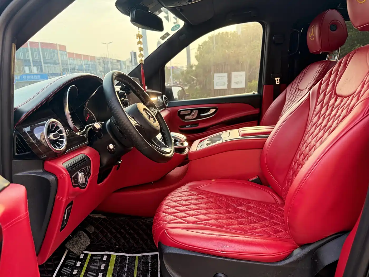 Mercedes-Benz V-Class 2018 V 260 AMG Sport Edition China VI фото 8