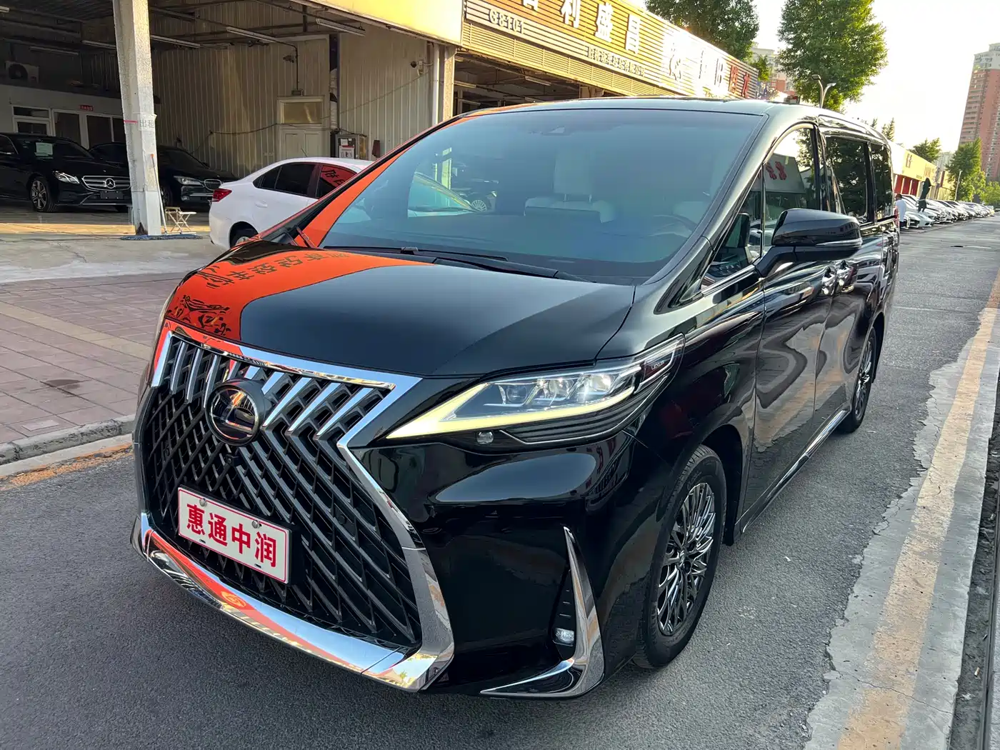 Lexus LM 2020 300h Seven-Seater Elegance Edition