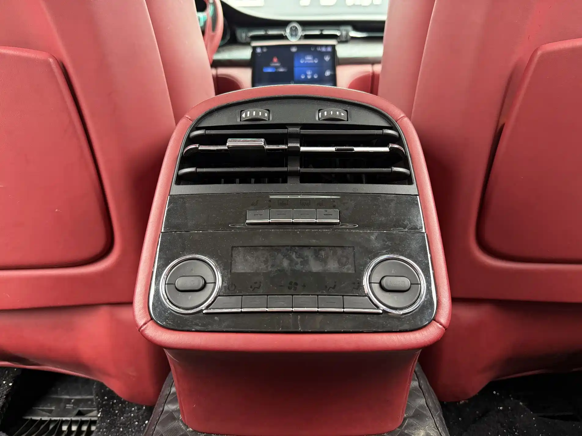 Photo 7 - Maserati Quattroporte