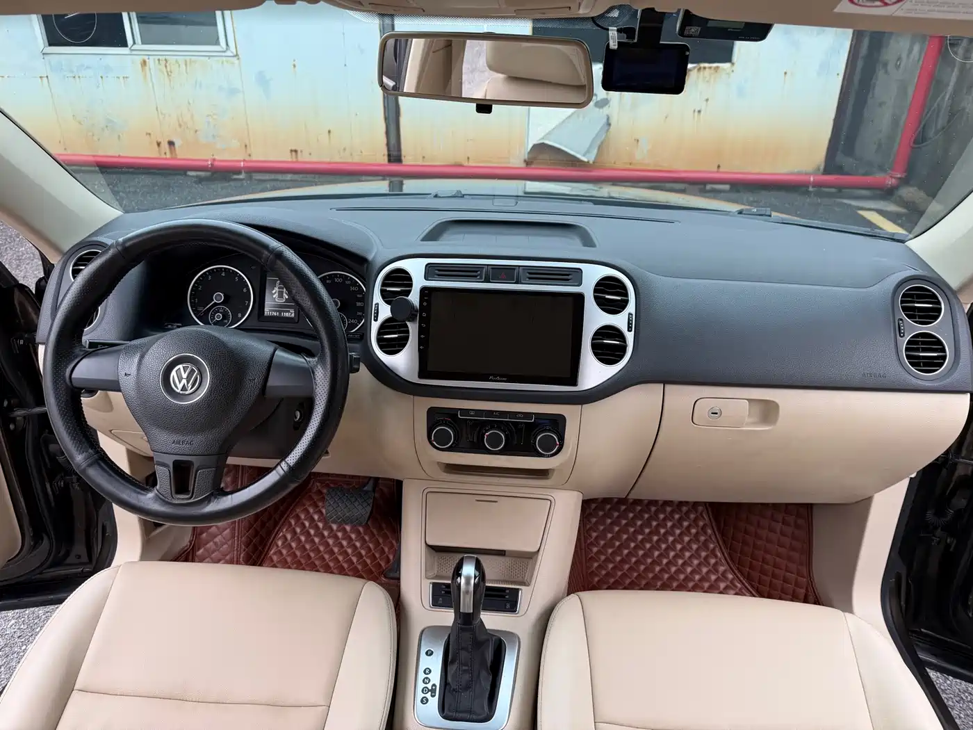 Volkswagen Tiguan 2015 1.8TSI Automatic 2WD Trendline фото 6