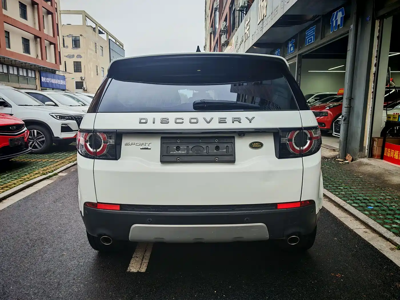 Land Rover Discovery Sport 2019 240PS HSE Edition China V фото 7