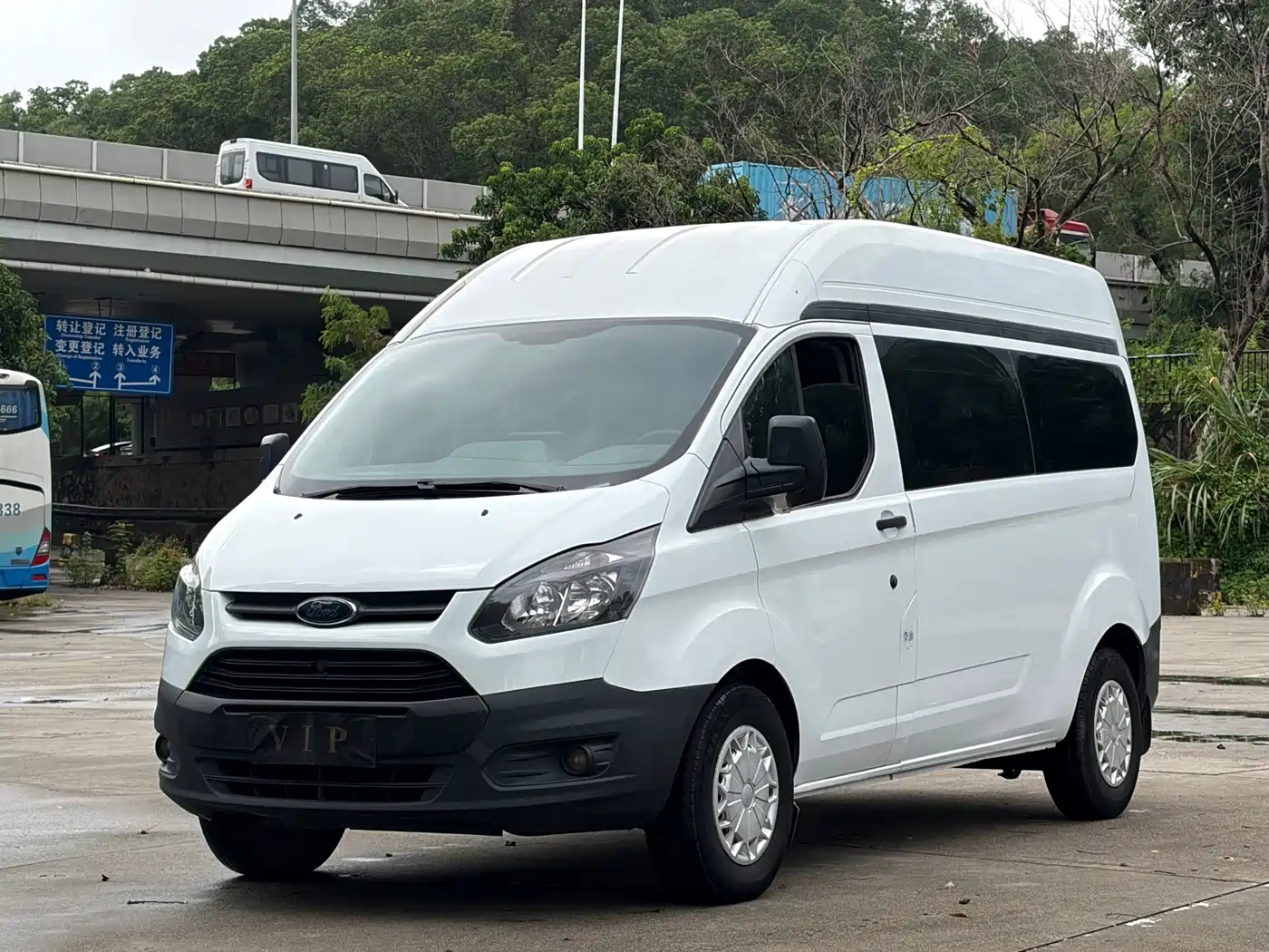Ford Transit 2020 2019 2.0T Diesel Multi-Purpose Commercial Vehicle Medium Wheelbase Medium Roof 6-Seater China VI