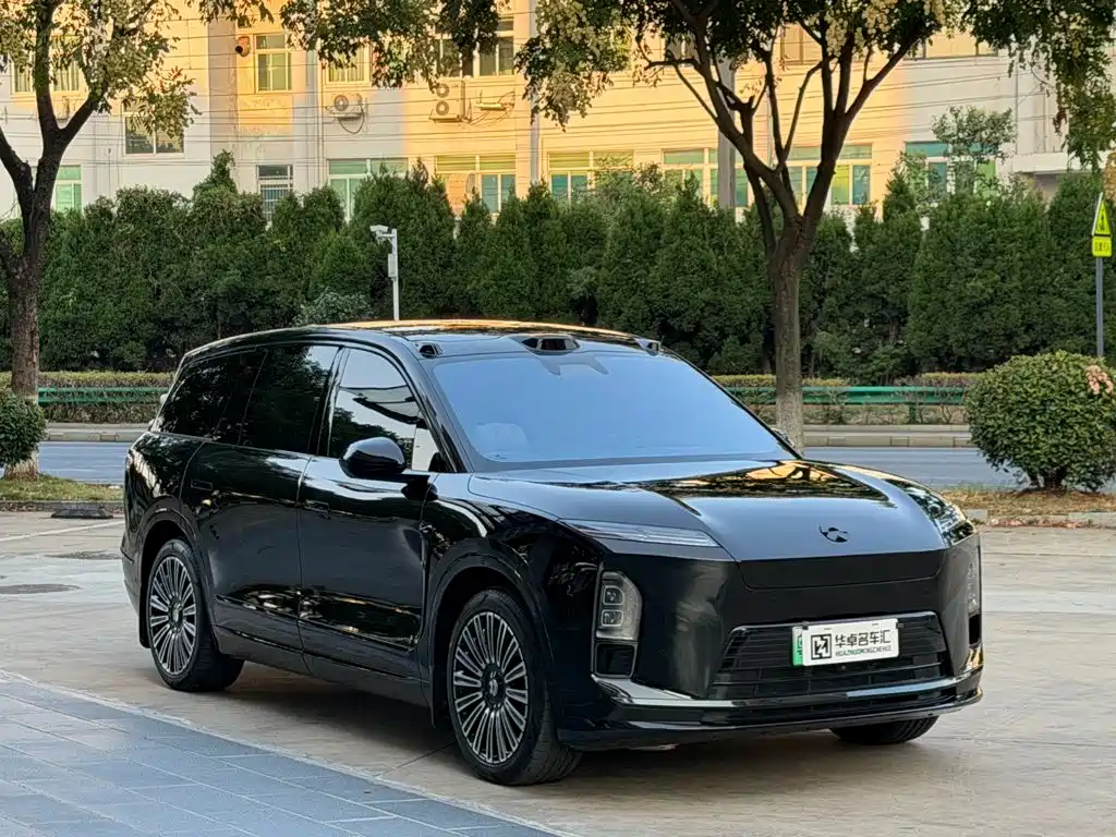 Фото 3 - NIO ES8
