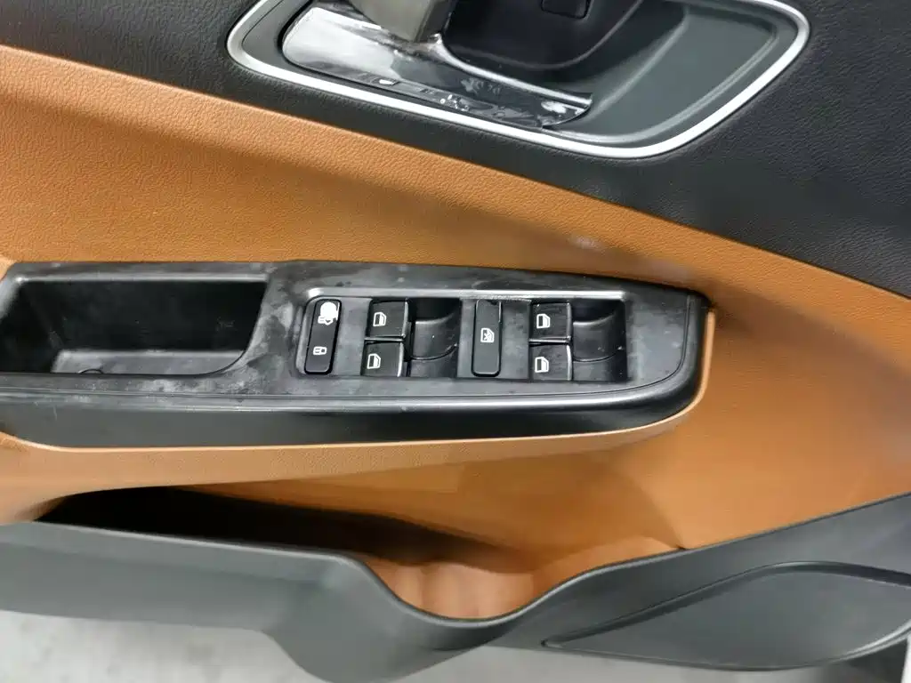 Фото 9 - Geely King Kong