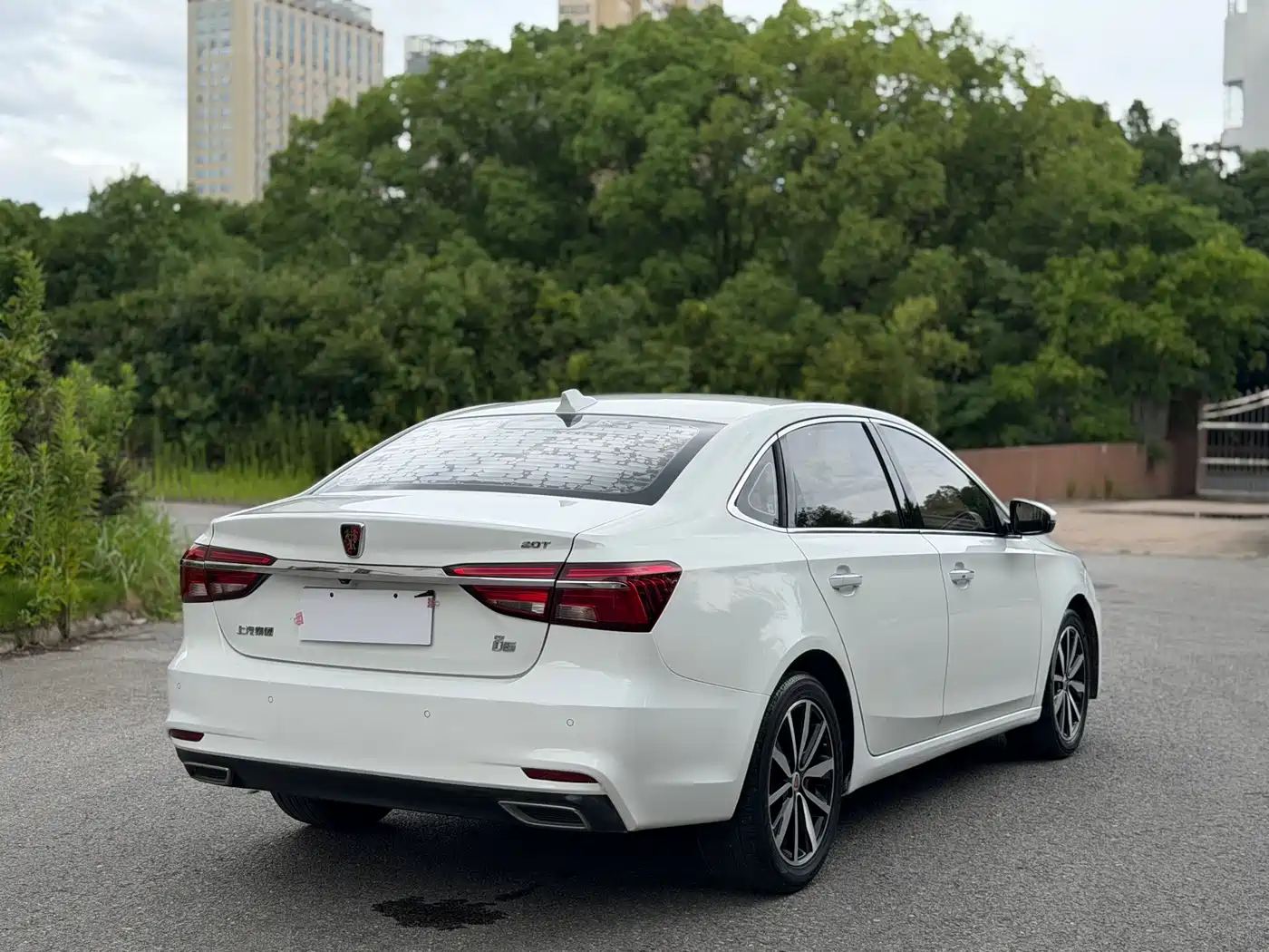 Roewe i6 2018 2018 20T Automatic Internet ZhiXiang Edition