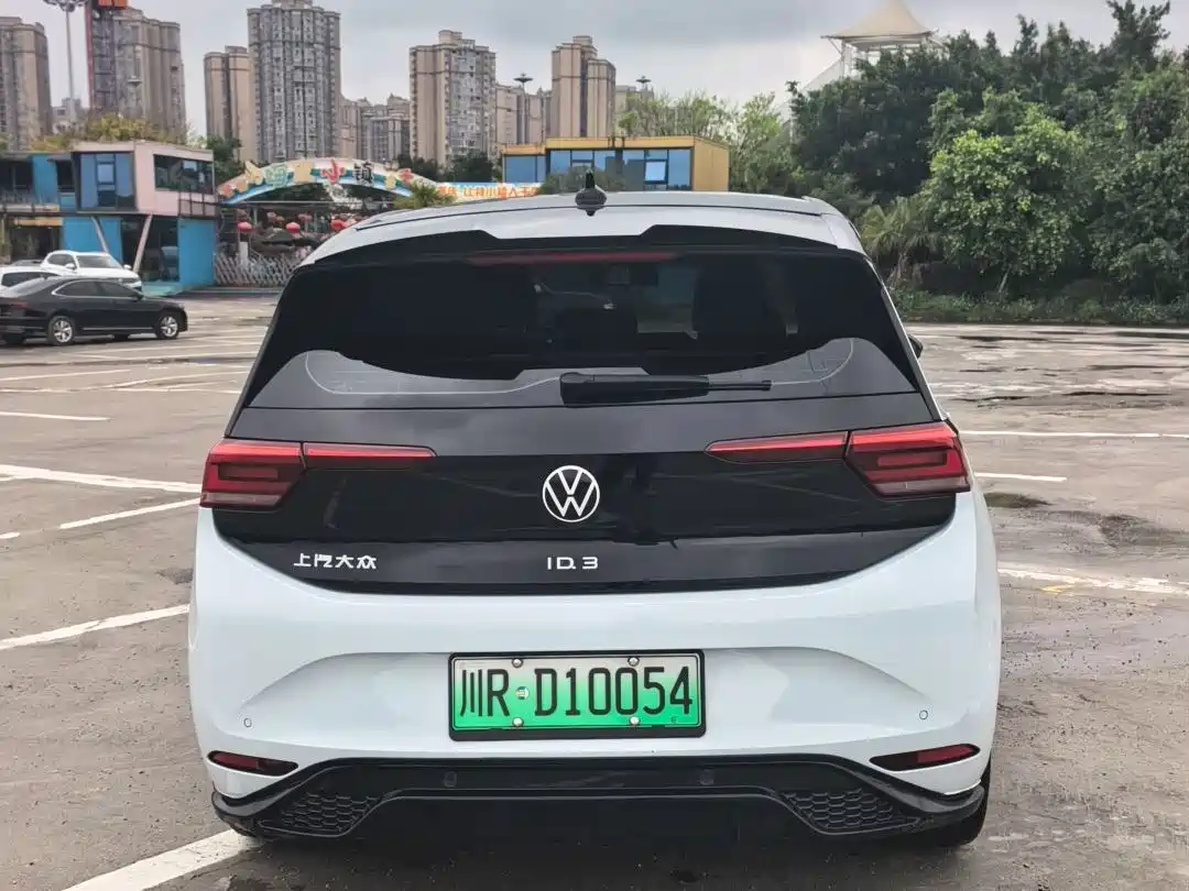 Volkswagen ID.3 2023 Pure Smart Edition фото 4
