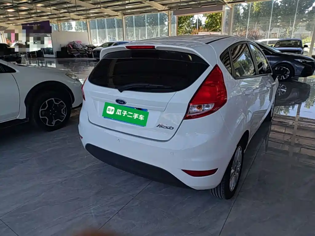 Ford Fiesta 2014 2013 Hatchback 1.5L Automatic Fashion