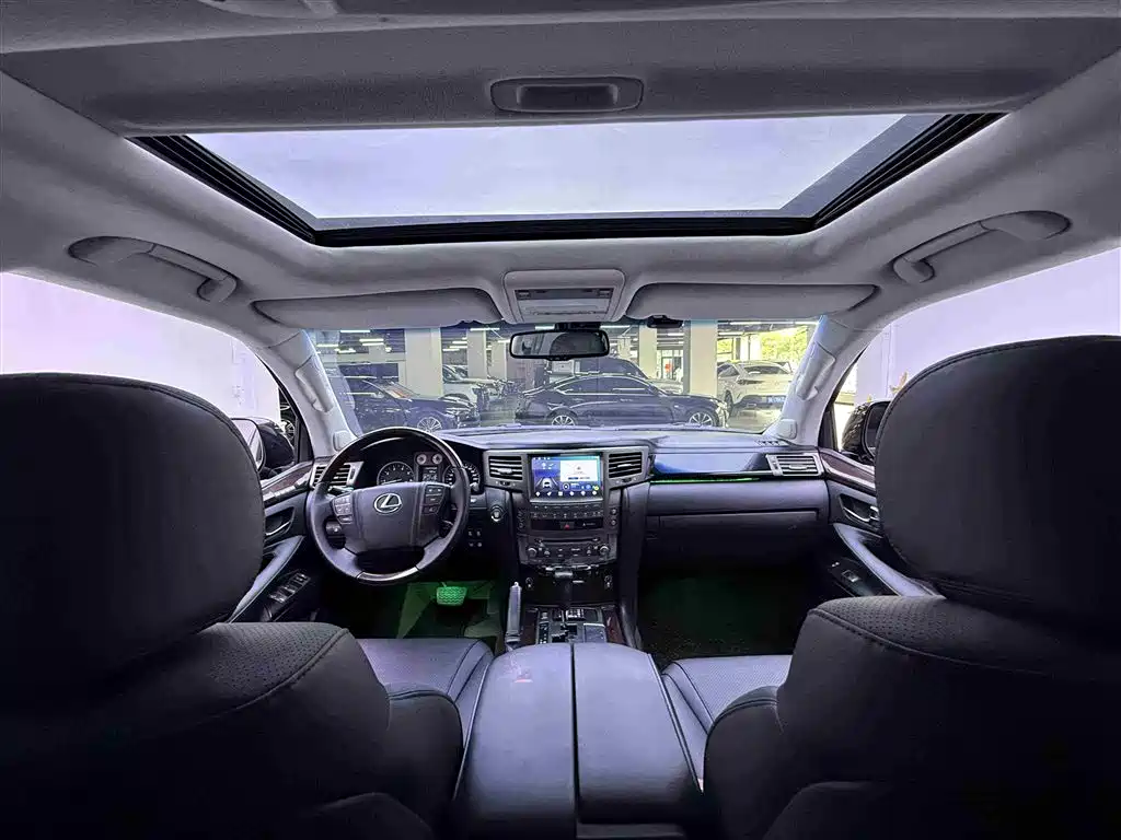 Lexus LX 2009 570 фото 10