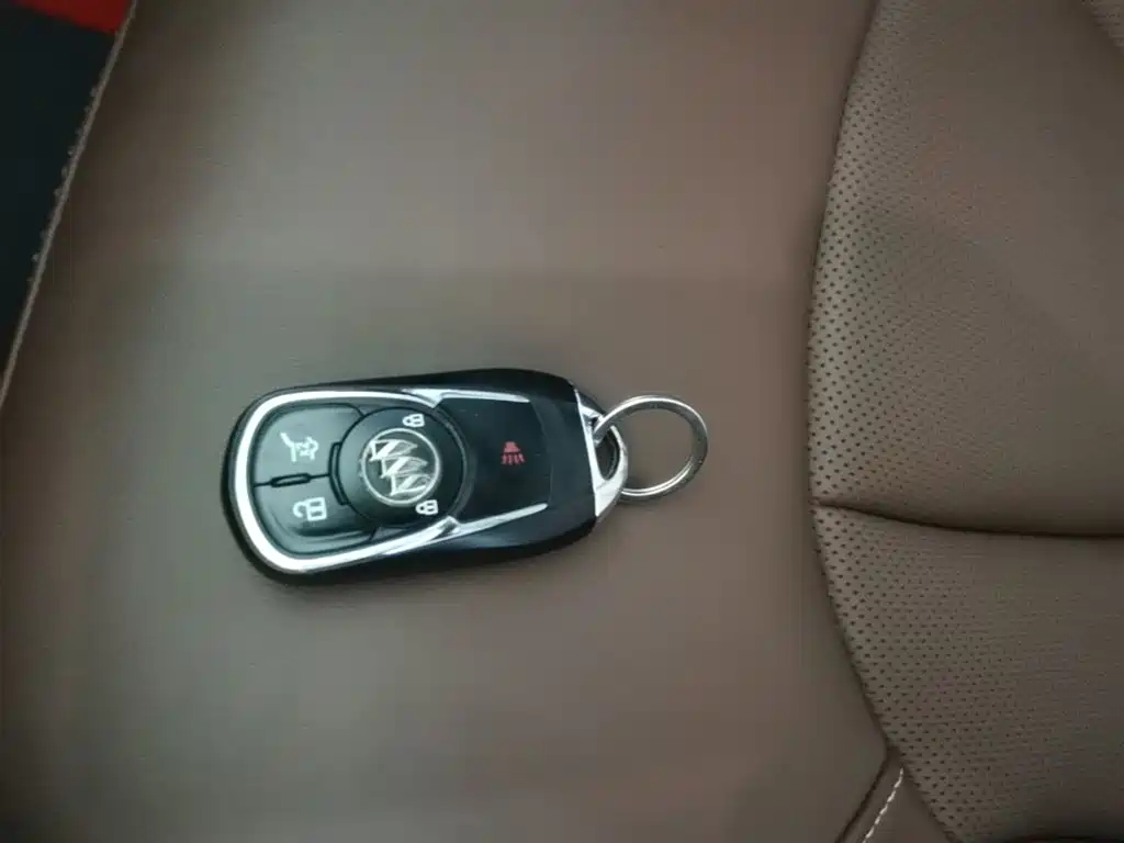 Фото 9 - Buick Envision Plus