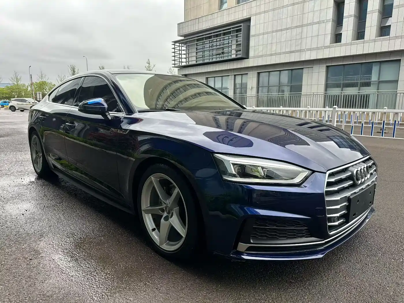 Audi A5 (Import) 2017 Sportback 40 TFSI Fashion фото 3
